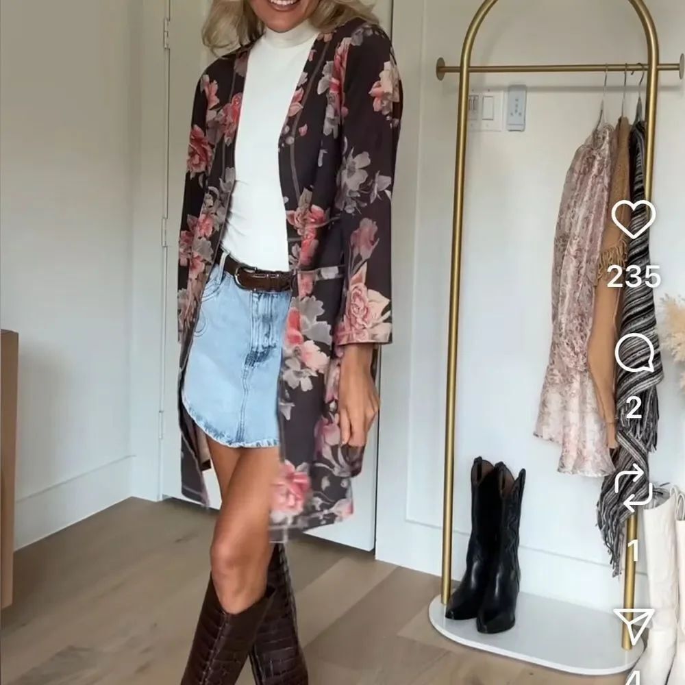 New Solitaire boho suede floral jacket size XL